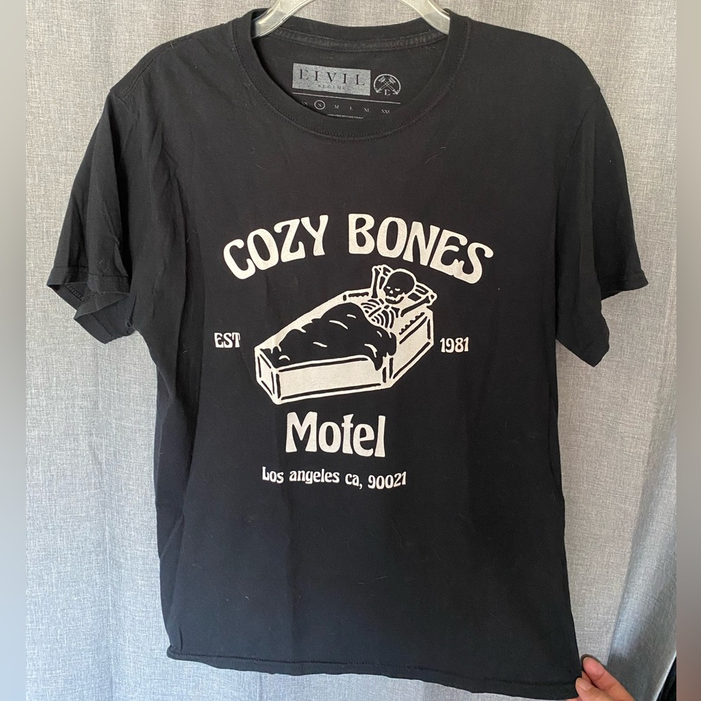 Civil Regime graphic tee size S